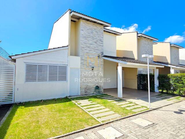 #123 - Casa para Venda em Eusébio - CE